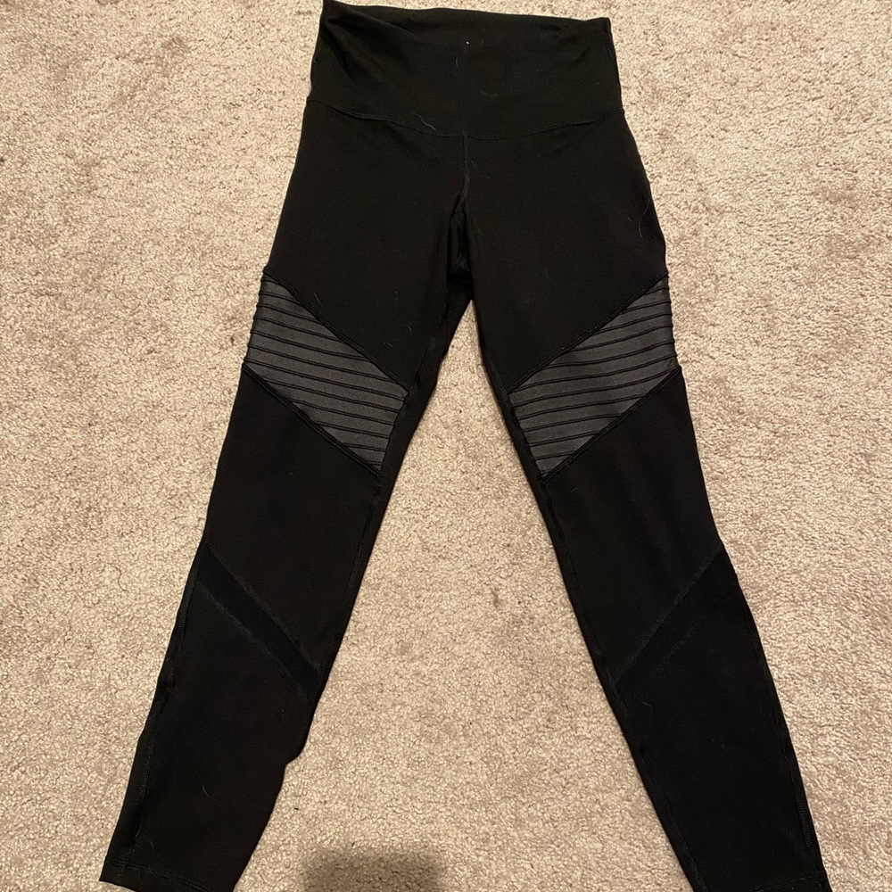 Size small Old Navy Active street legging